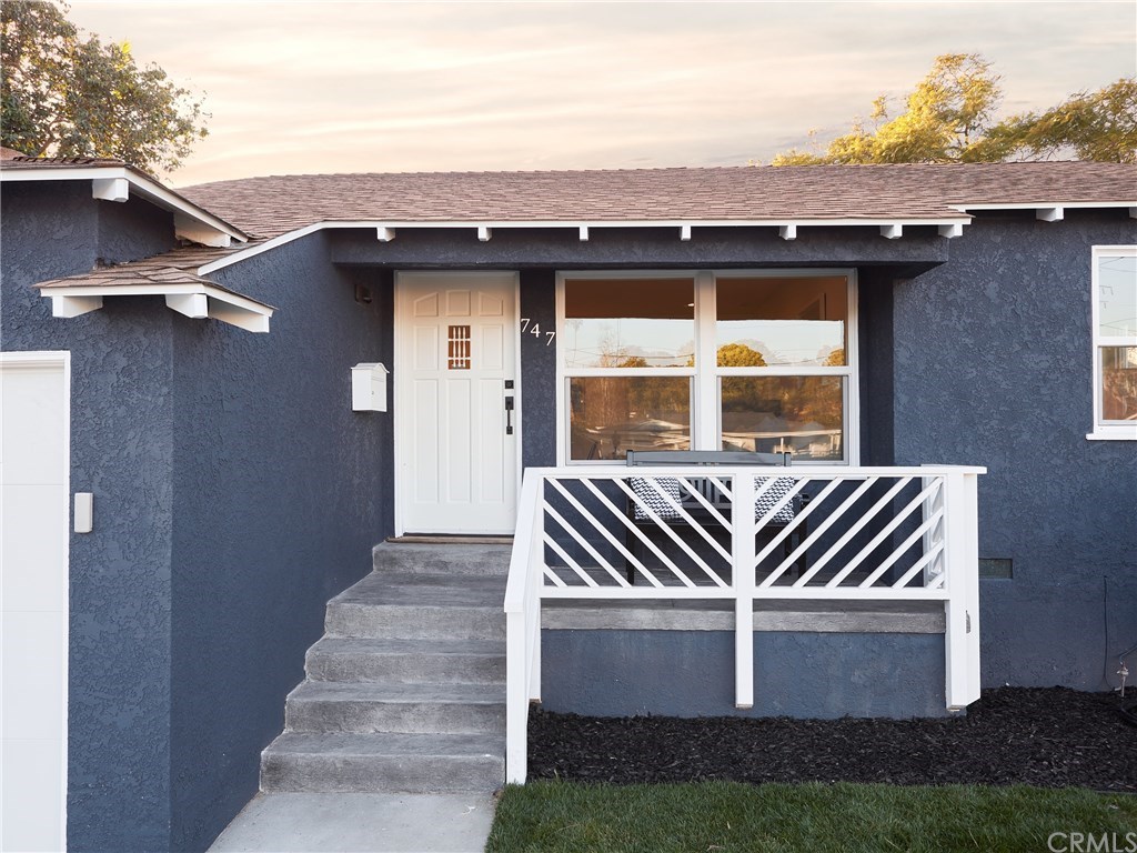 747 Center Street El Segundo, CA 90245 - Photo 3 of 20