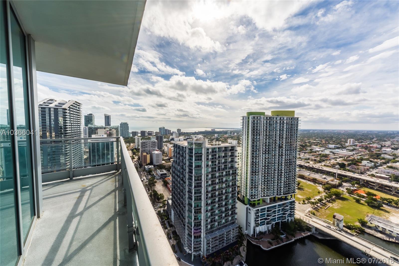 92 Southwest 3rd Street, Unit 4305 Miami, FL 33130 - Photo 12 of 33