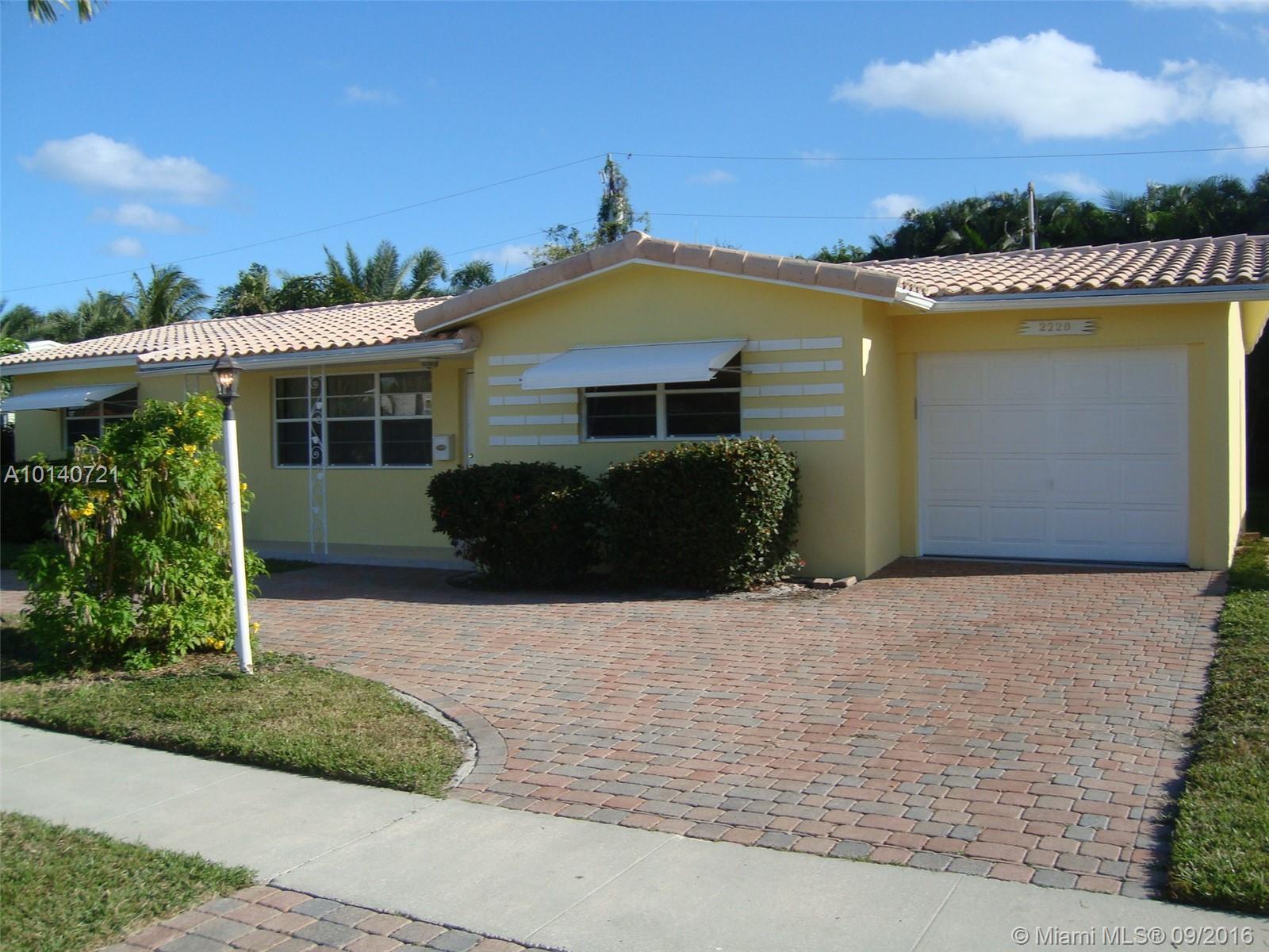 2220 Northeast 51st Street Lighthouse Point, FL 33064 - Photo 2 of 16