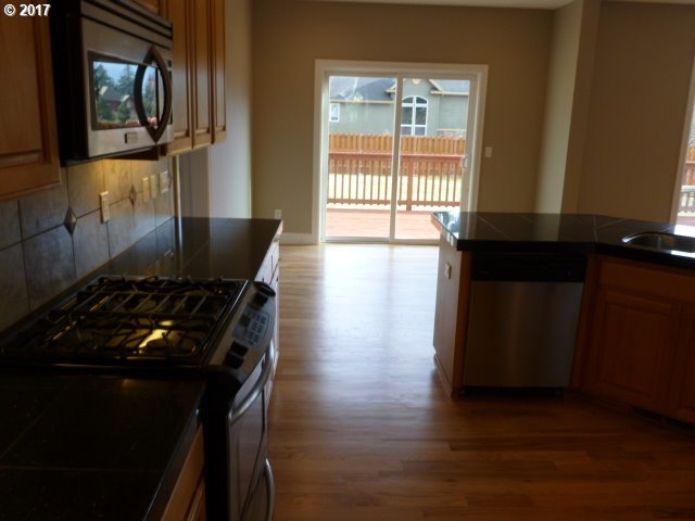 914 Northwest Angel Heights Road Stevenson, WA 98648 - Photo 16 of 29 Gallery Image 16