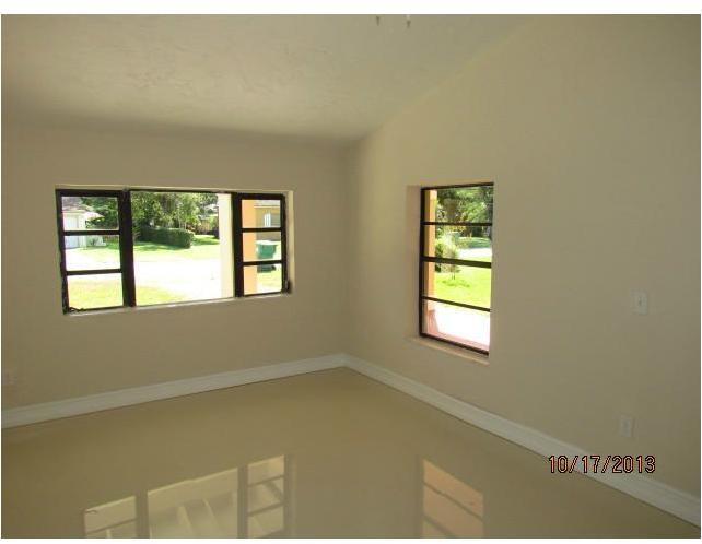 5879 Southwest 59th Street Miami, FL 33143 - Photo 17 of 28