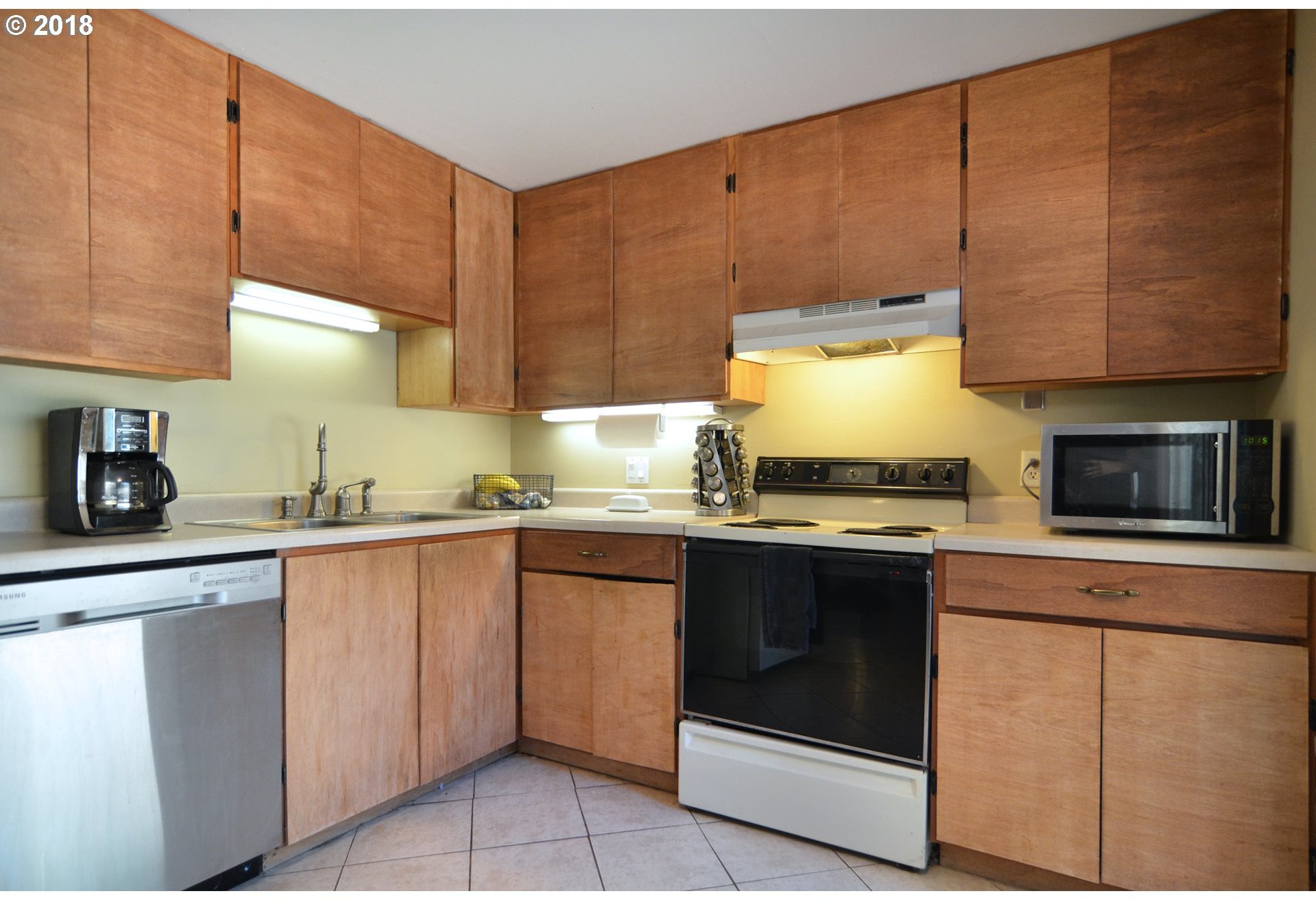 3195 Crocker Road Eugene, OR 97404 - Photo 10 of 19 Gallery Image 10