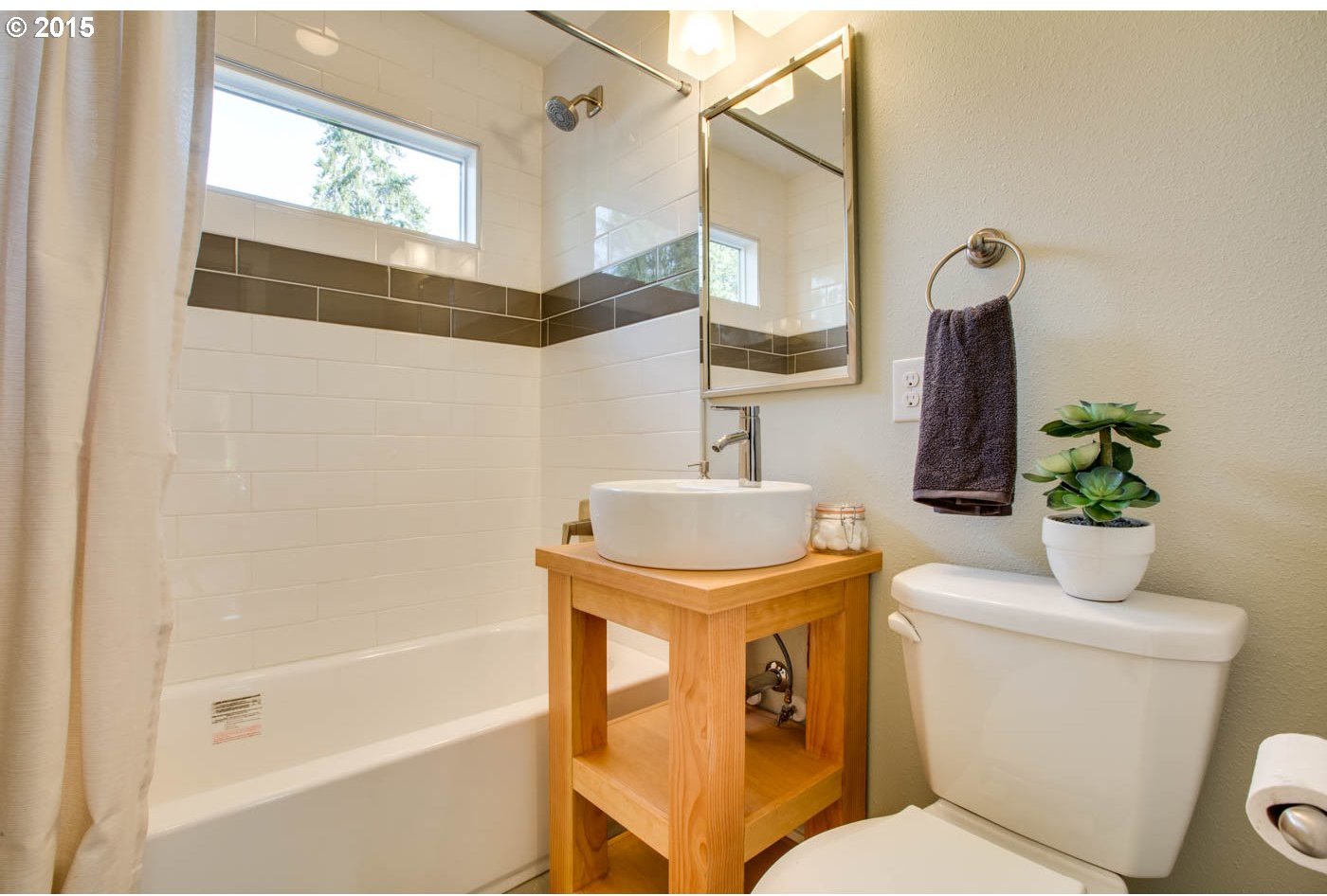 6017 Southeast Reedway Street Portland, OR 97206 - Photo 14 of 26 Gallery Image 14