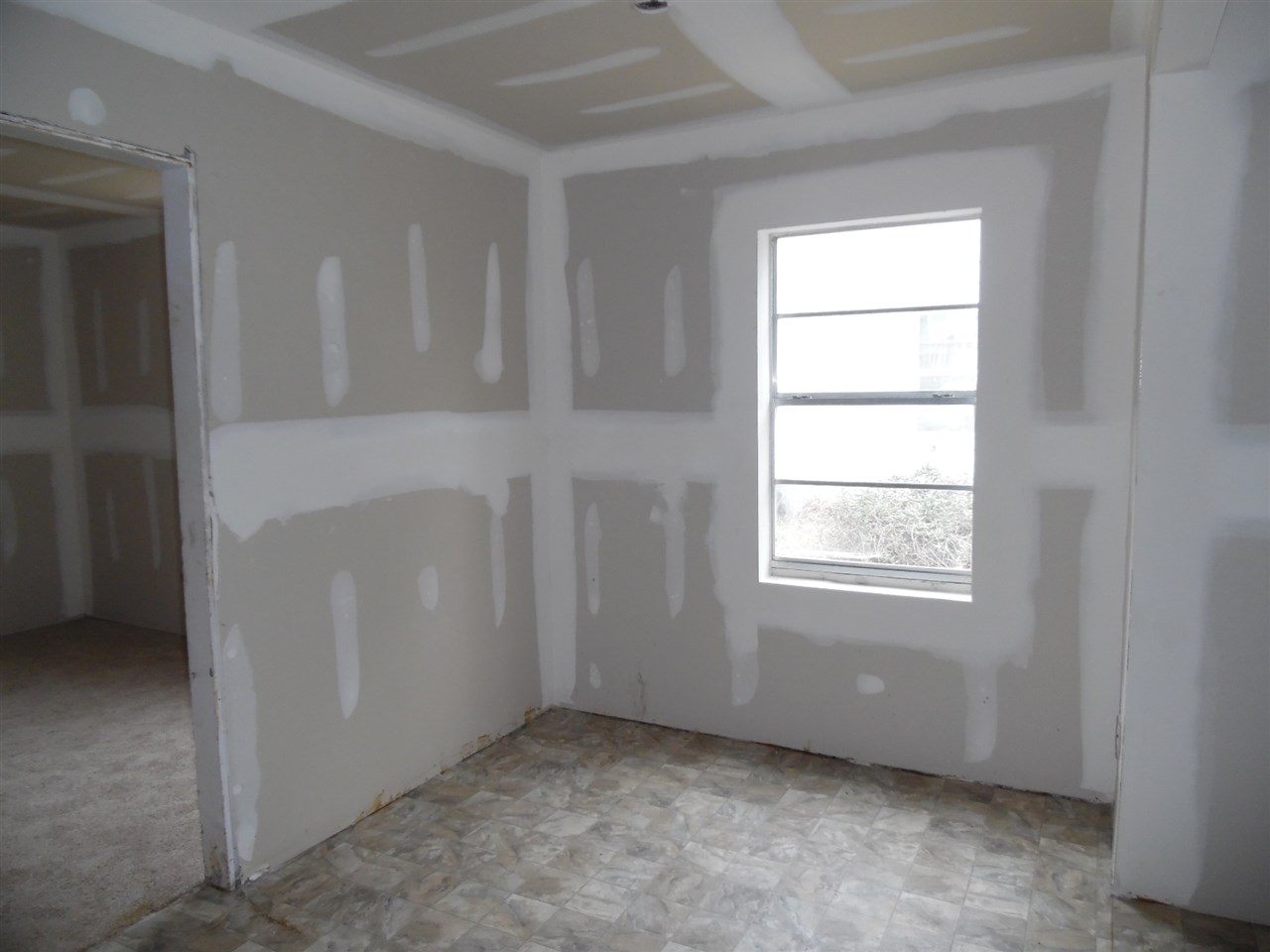 1642 Helsley Road Memphis, TN 38108 - Photo 12 of 24 Gallery Image 12