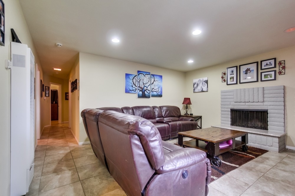 2606 Glebe Road Lemon Grove, CA 91945 - Photo 3 of 25