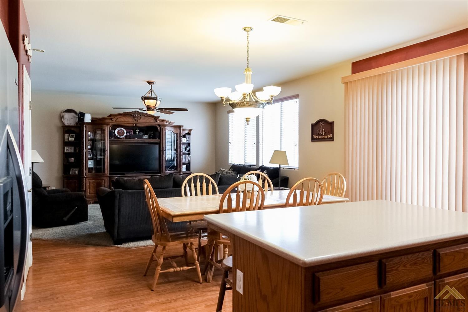 11712 Reagan Road Bakersfield, CA 93312 - Photo 14 of 39 Gallery Image 14