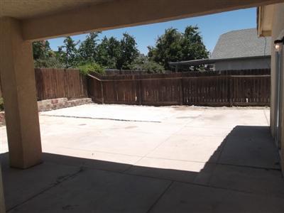 4320 Berkshire Road Bakersfield, CA 93313 - Photo 14 of 16 Gallery Image 14