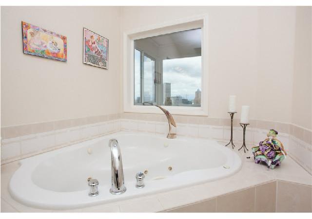 1240 Southwest Cardinell Drive Portland, OR 97201 - Photo 13 of 16