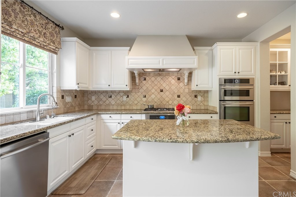 12 Poway Irvine, CA 92602 - Photo 2 of 31