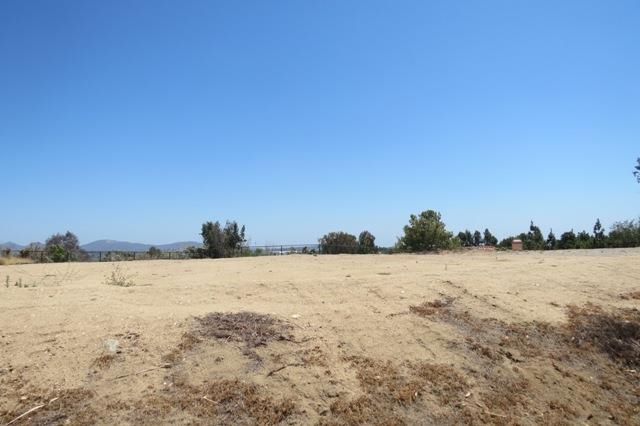669 Rolling Hills Road Vista, CA 92081 - Photo 6 of 17 Gallery Image 6
