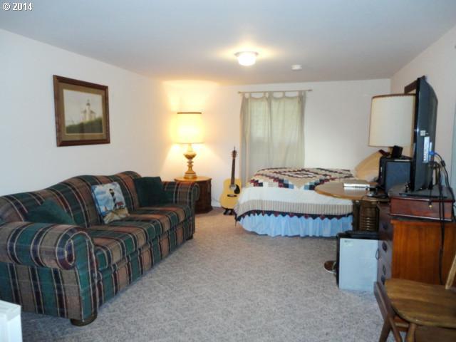 960 Ranch Road Reedsport, OR 97467 - Photo 6 of 16 Gallery Image 6