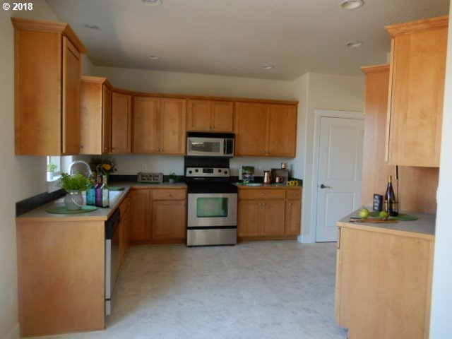 24807 Sertic Road Veneta, OR 97487 - Photo 19 of 29 Gallery Image 19