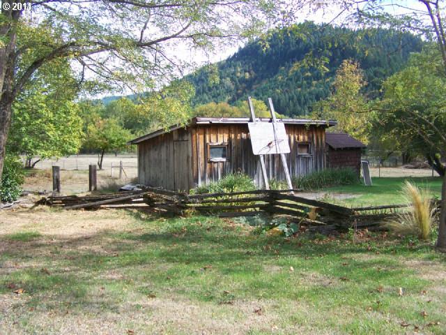 443 Junction Road Glendale, OR 97442 - Photo 16 of 16 Gallery Image 16