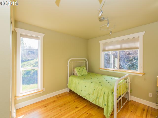 555 Highline Road Hood River, OR 97031 - Photo 13 of 16
