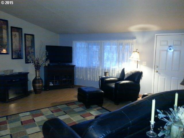 7835 Lookingglass Road Roseburg, OR 97471 - Photo 4 of 15 Gallery Image 4