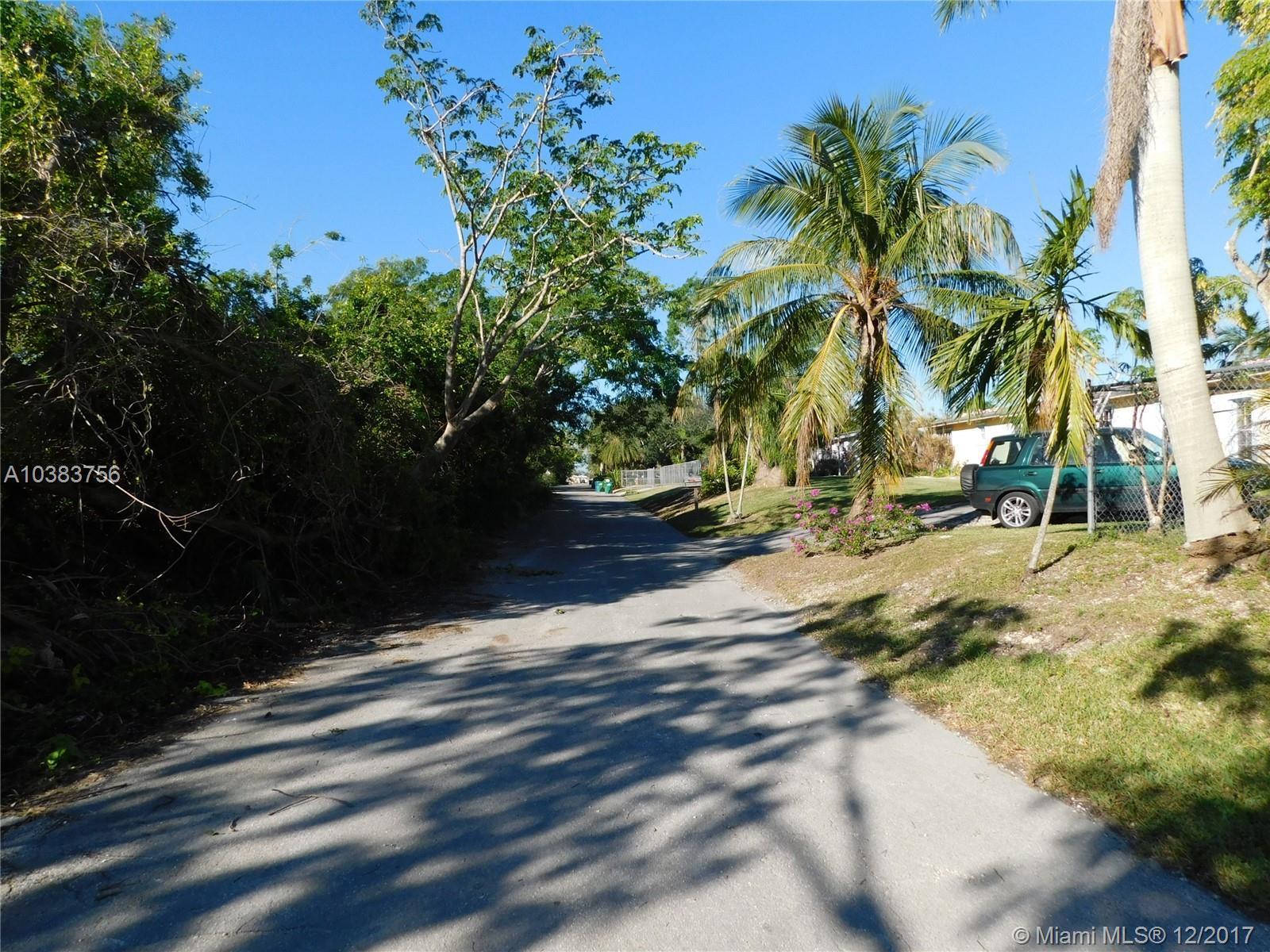 16301 Southwest 294th Street Homestead, FL 33033 - Photo 13 of 36