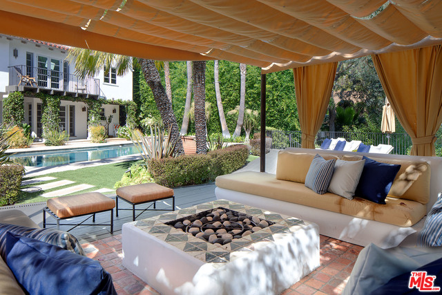 475 Halvern Drive Los Angeles, CA 90049 - Photo 11 of 26