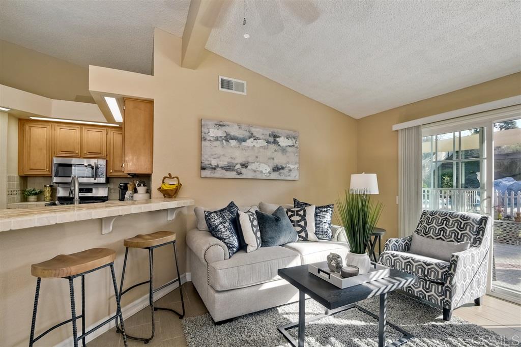 5240 Dixon Road Oceanside, CA 92056 - Photo 11 of 25