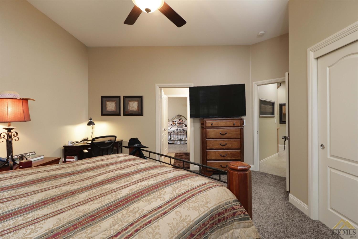 13409 Michaelangelo Drive Bakersfield, CA 93314 - Photo 34 of 40