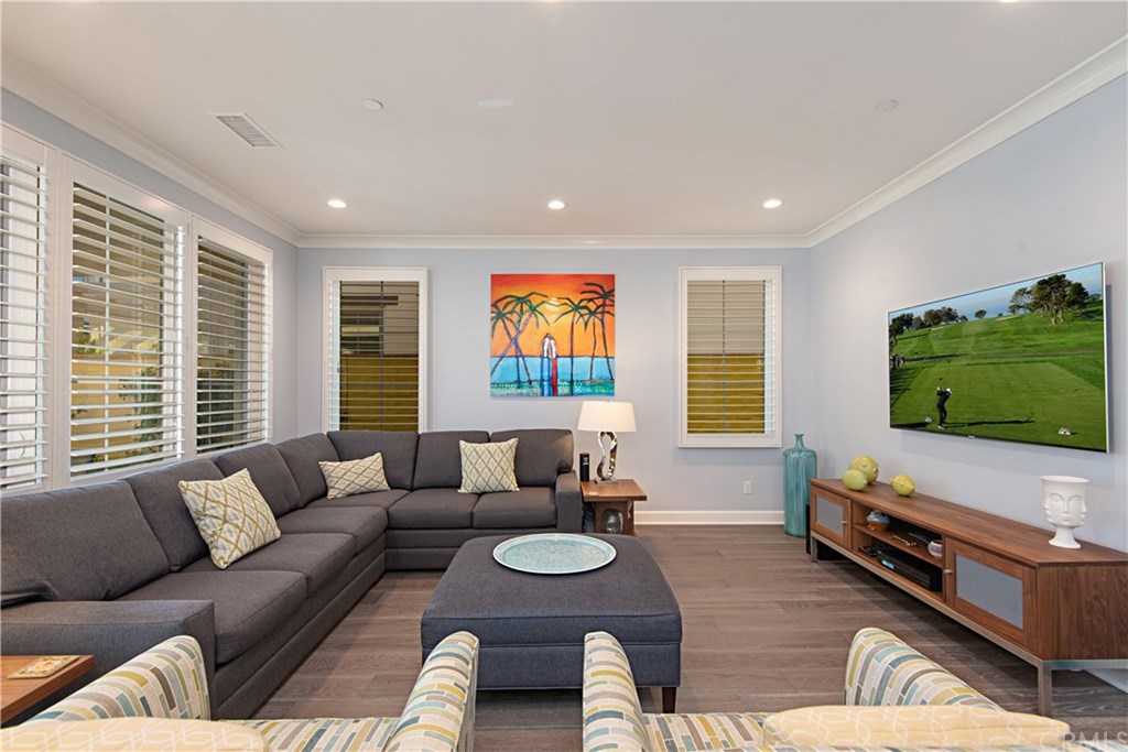 58 Lariat Irvine, CA 92602 - Photo 4 of 37