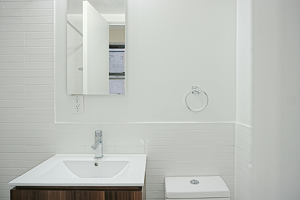 171 West 80th Street, Unit 6 Manhattan, NY 10024 - Photo 6 of 9