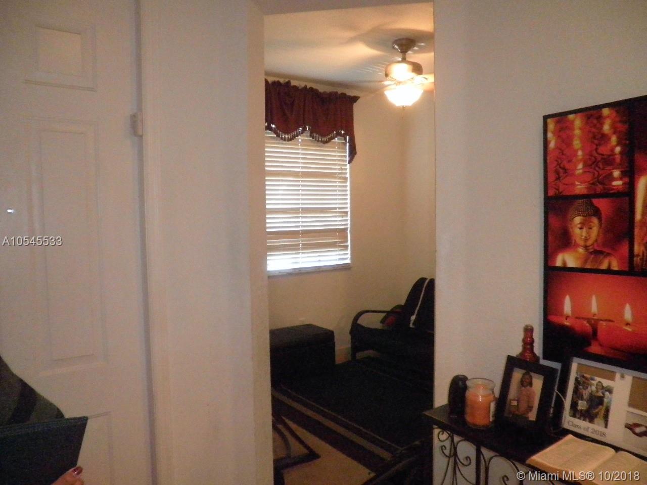 2015 Nassau Drive, Unit 2015 Riviera Beach, FL 33404 - Photo 15 of 51
