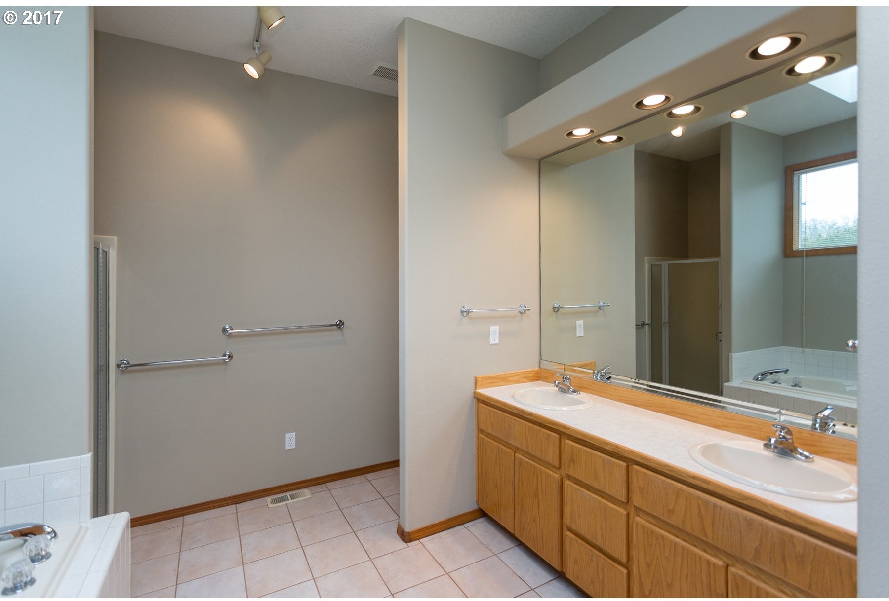 8568 Southwest Turquoise Loop Beaverton, OR 97007 - Photo 14 of 21 Gallery Image 14
