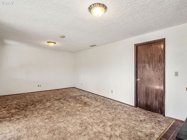 6151 Southwest Multnomah Boulevard Portland, OR 97219 - Photo 13 of 32 Gallery Image 13