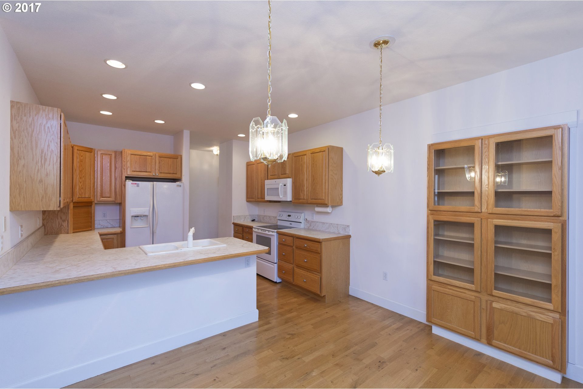 819 Henderson Road Hood River, OR 97031 - Photo 8 of 32 Gallery Image 8