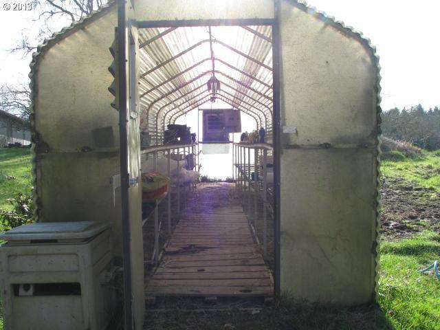 23851 Schultz Road Northeast Aurora, OR 97002 - Photo 9 of 16