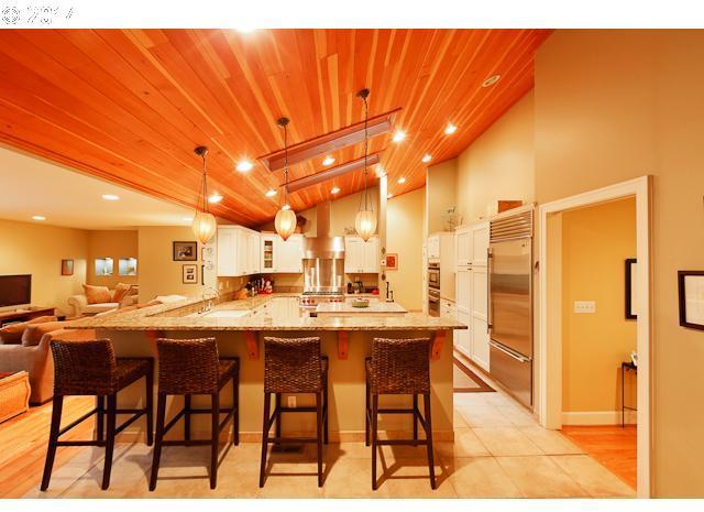 1733 South Riverdale Road Portland, OR 97219 - Photo 4 of 16 Gallery Image 4