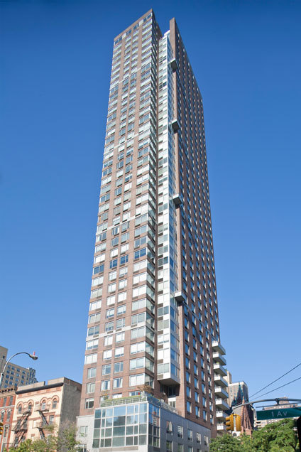 360 East 88th Street, Unit 28C Manhattan, NY 10128 - Photo 9 of 12
