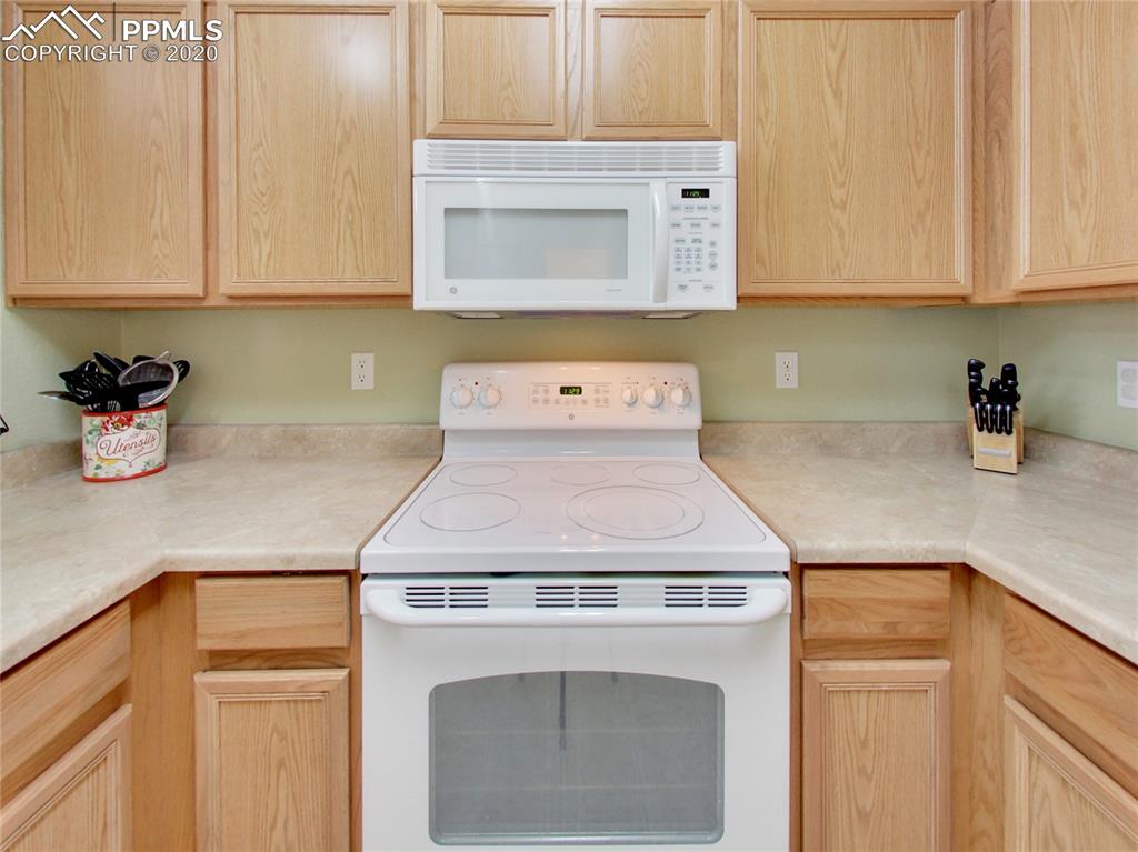 1649 Reilly Grove Colorado Springs, CO 80951 - Photo 11 of 20