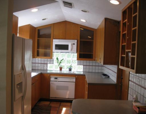 2740 Alton Road Miami Beach, FL 33140 - Photo 4 of 8 Gallery Image 4