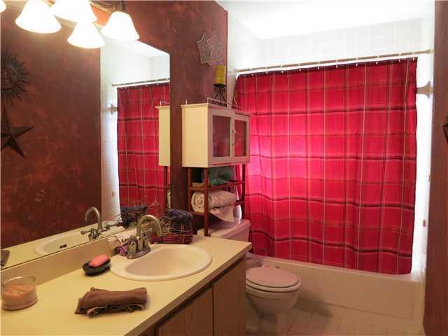 528 Southwest 166th Terrace Weston, FL 33326 - Photo 10 of 17