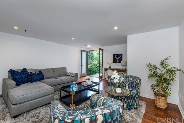 14839 Round Valley Drive Sherman Oaks, CA 91403 - Photo 23 of 43 Guest suite/media room/home office with private entrance and half bath