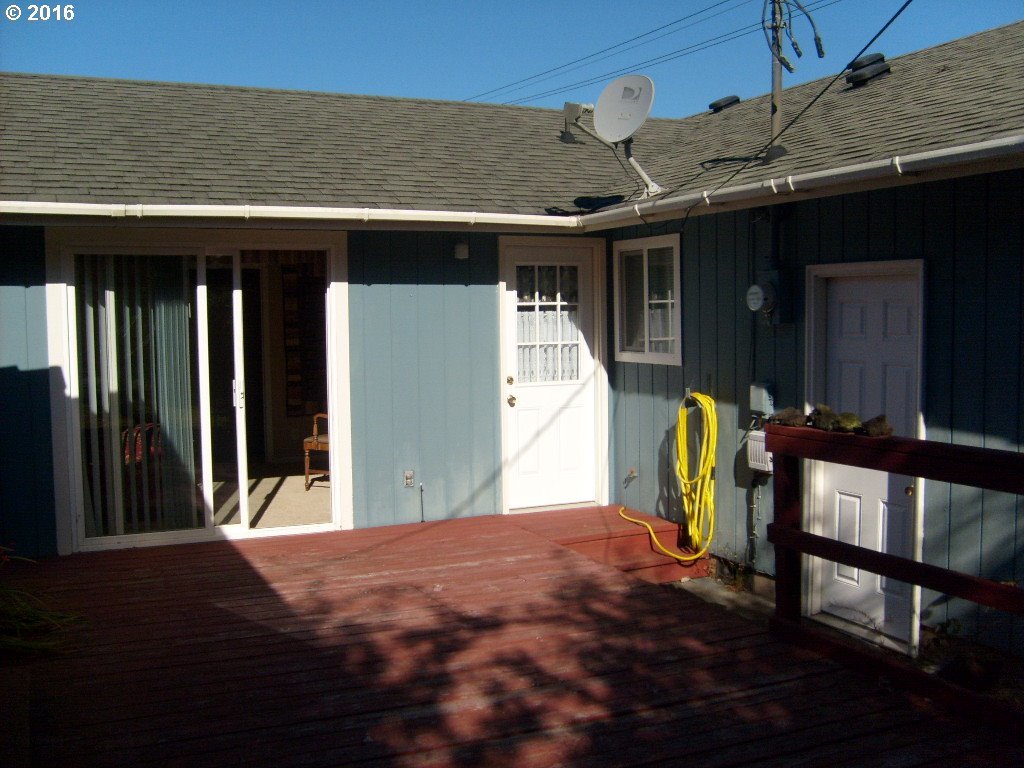 2580 Bowman Road Reedsport, OR 97467 - Photo 3 of 24 Gallery Image 3