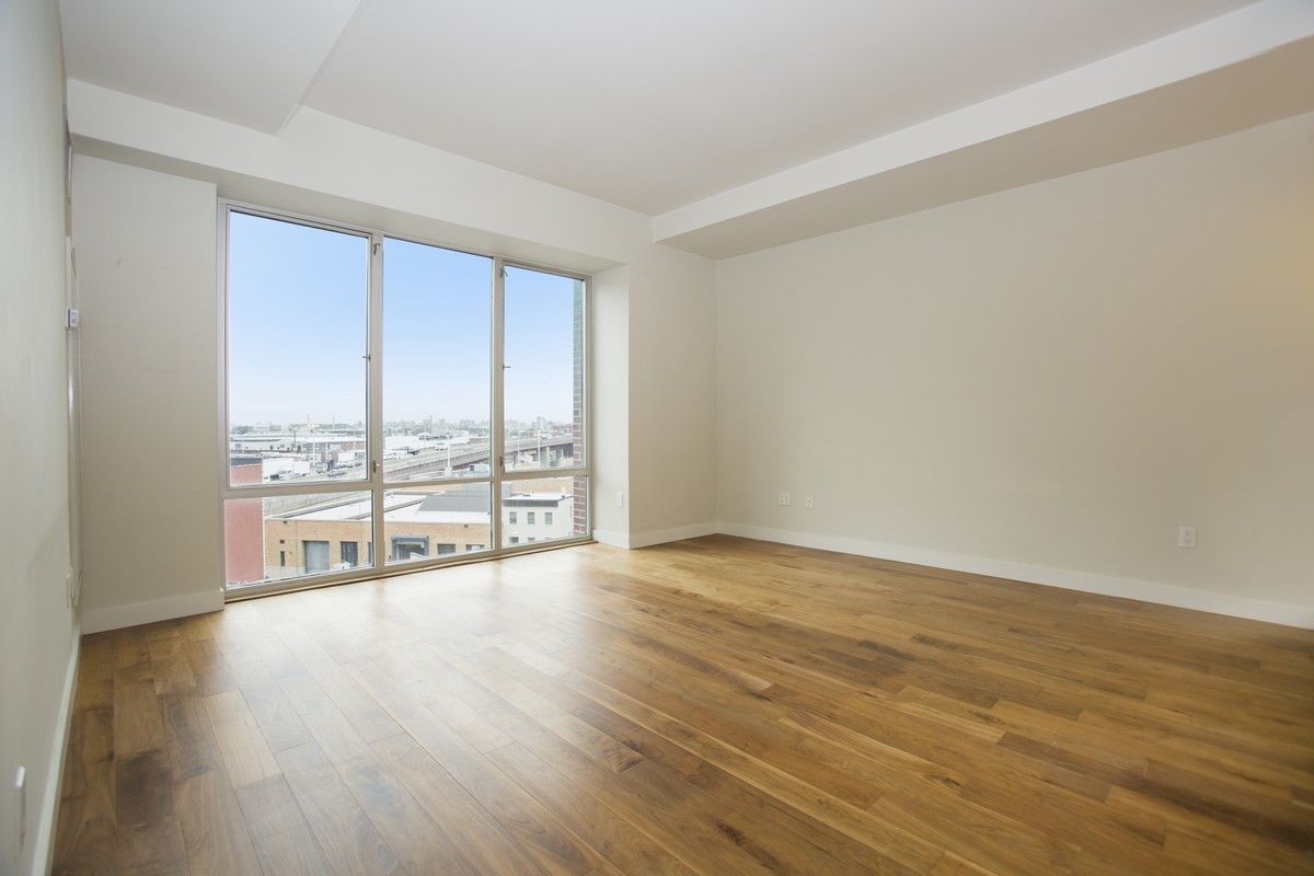 10-63 Jackson Avenue, Unit 6C Queens, NY 11101 - Photo 6 of 11