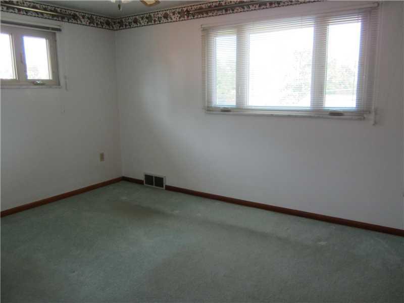 1229 Greentree Road Green Tree, PA 15220 - Photo 9 of 14 Gallery Image 9