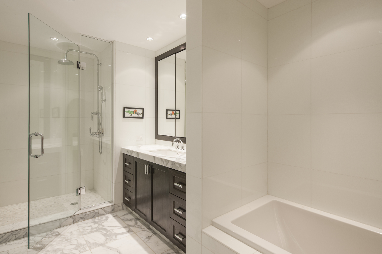 333 Rector Place, Unit 1205 Manhattan, NY 10280 - Photo 4 of 13