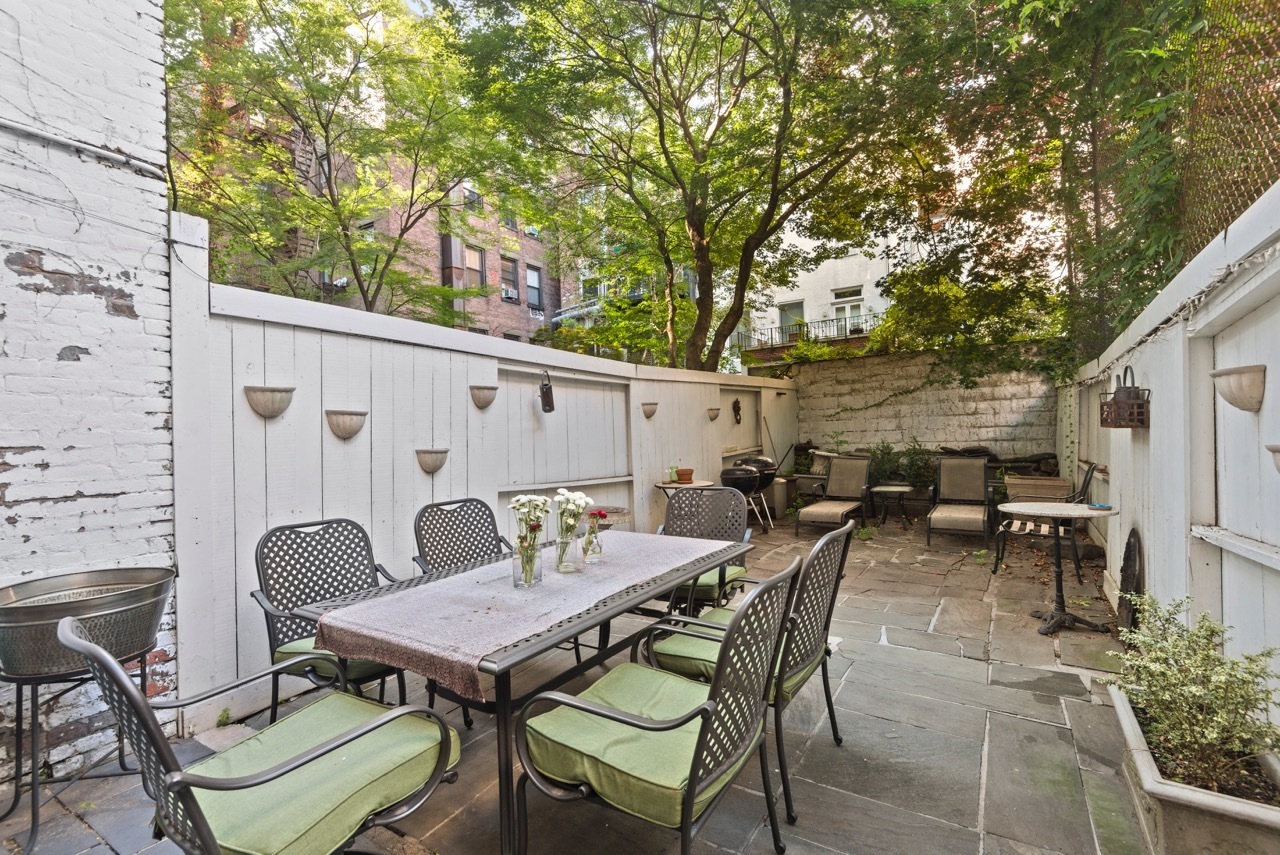 353 West 22nd Street, Unit 1 Manhattan, NY 10011 - Photo 6 of 7