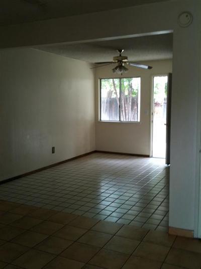 2204 Fairview Road Bakersfield, CA 93304 - Photo 5 of 9