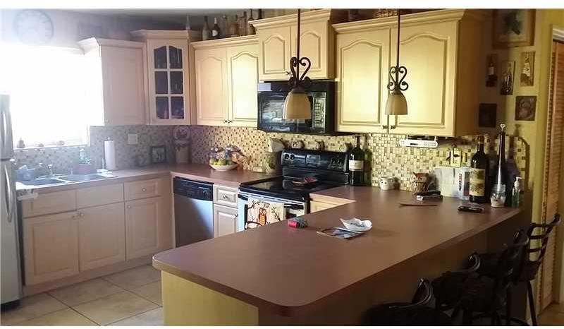 3920 Southwest 87th Place Miami, FL 33165 - Photo 14 of 17 Gallery Image 14
