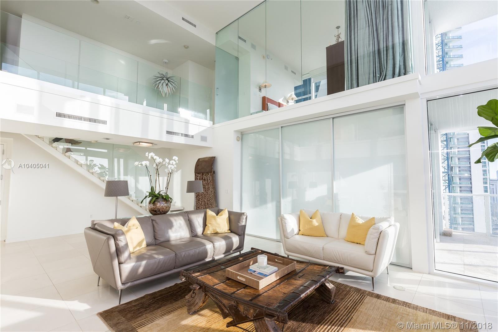 1040 Biscayne Boulevard, Unit 4407 Miami, FL 33132 - Photo 3 of 33