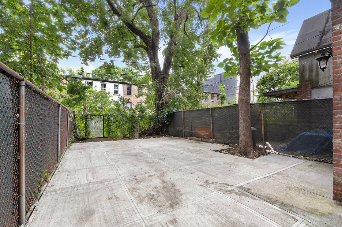 285 Macon Street, Unit 1 Brooklyn, NY 11216 - Photo 8 of 9