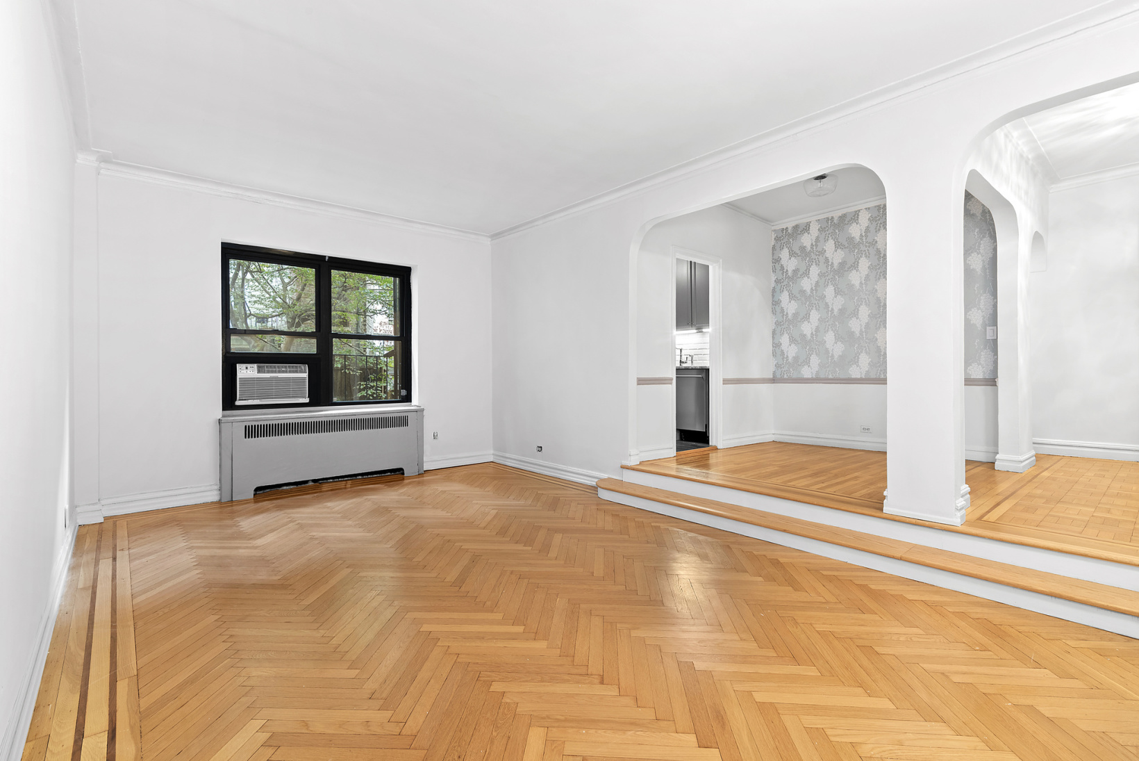 320 West 90th Street, Unit 1B Manhattan, NY 10024 - Photo 2 of 8