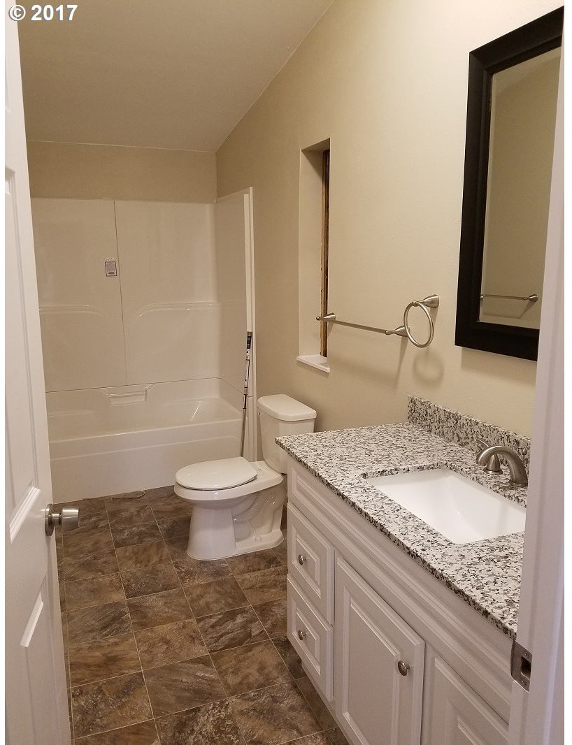 1937 Byron Creek Road Winston, OR 97496 - Photo 5 of 13 Gallery Image 5