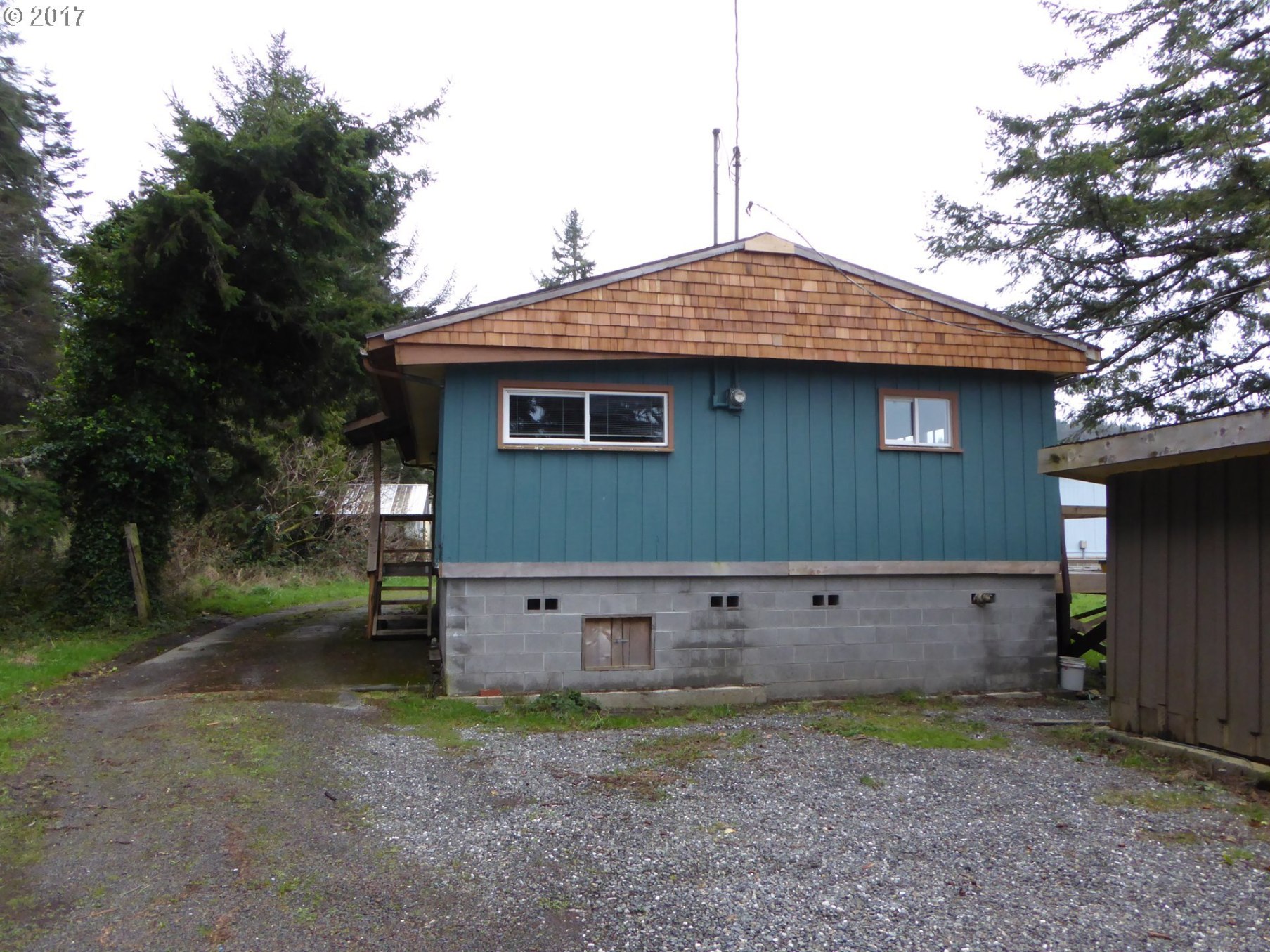 28436 Mateer Road Gold Beach, OR 97444 - Photo 6 of 22 Gallery Image 6