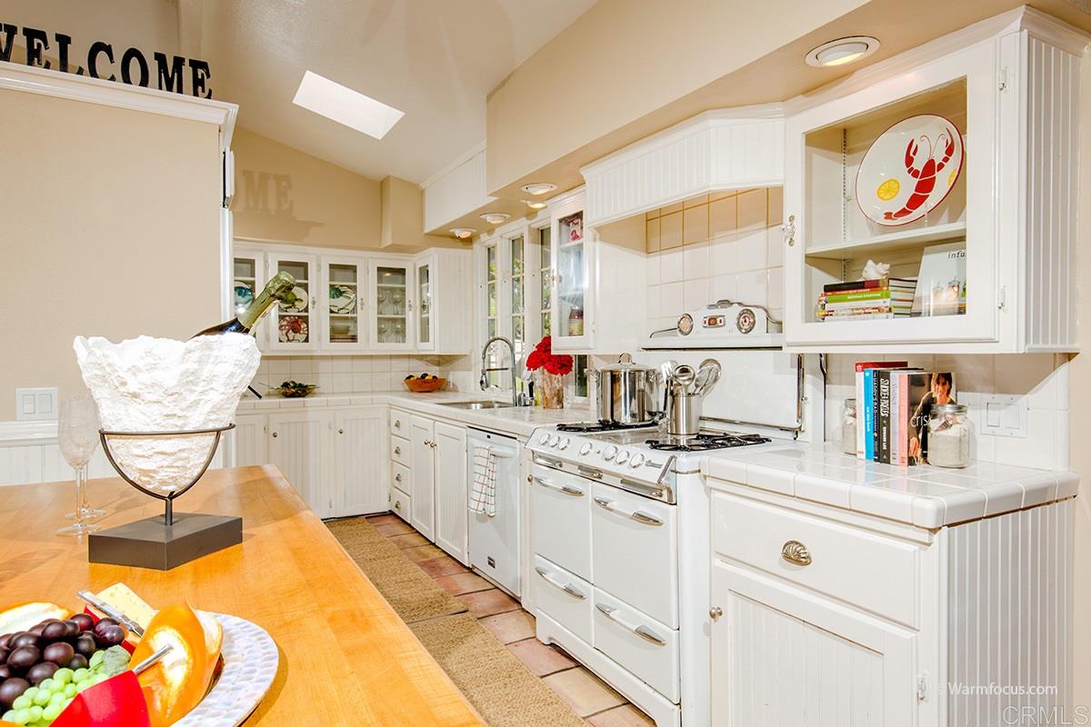 216 Ocean Street Solana Beach, CA 92075 - Photo 9 of 20