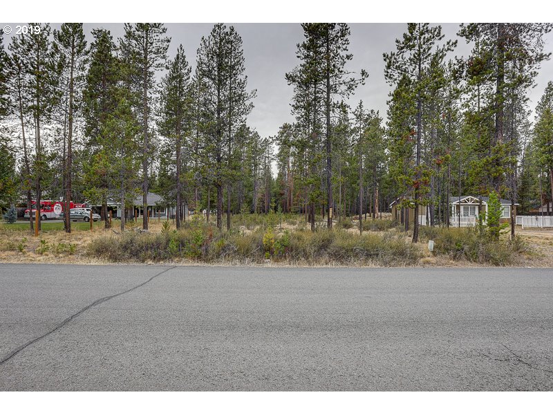 55709 Swan Road Bend, OR 97707 - Photo 4 of 13 Gallery Image 4